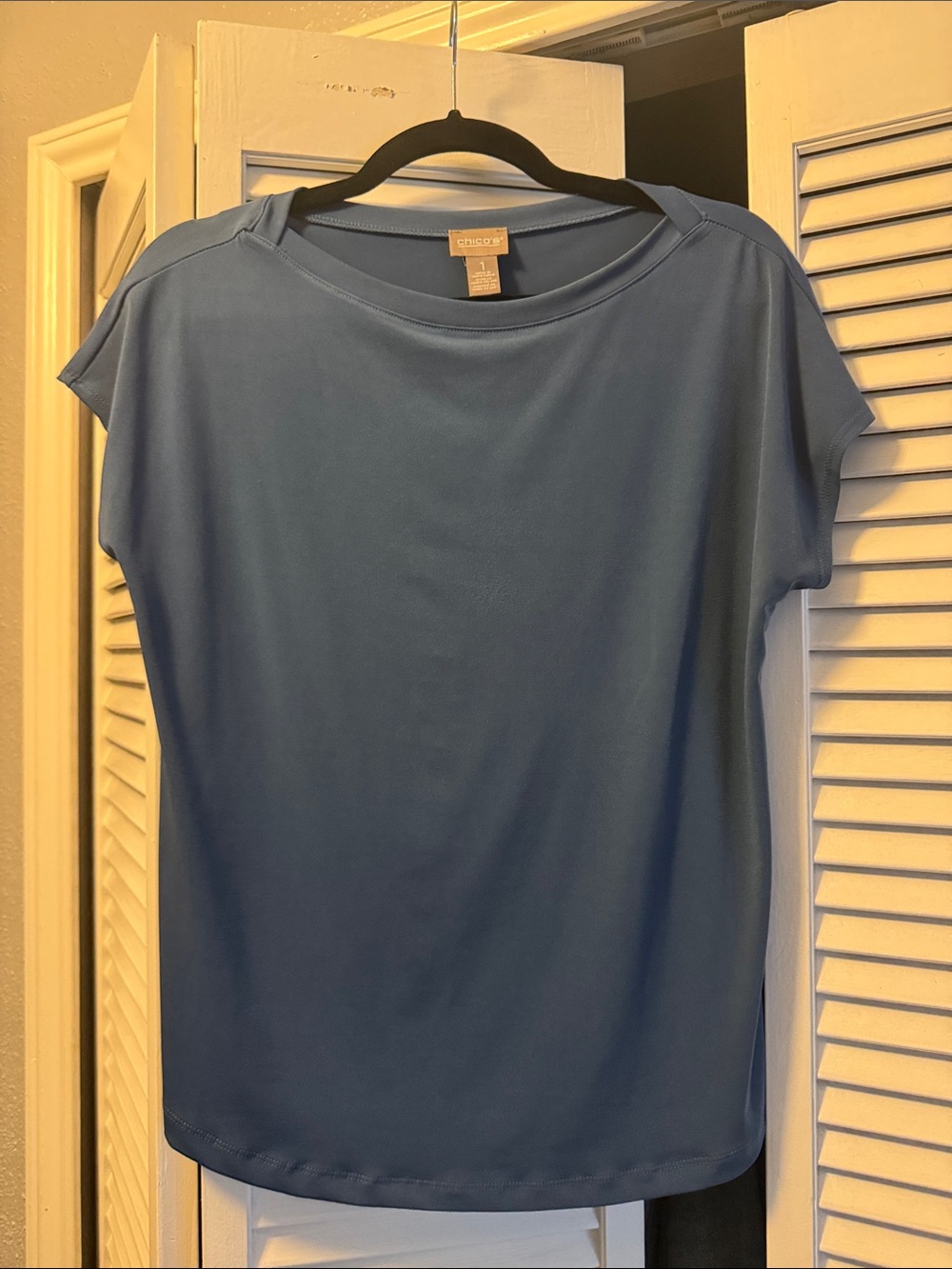 Chico's Dusty Blue Short Sleeve Scoop Neck Top